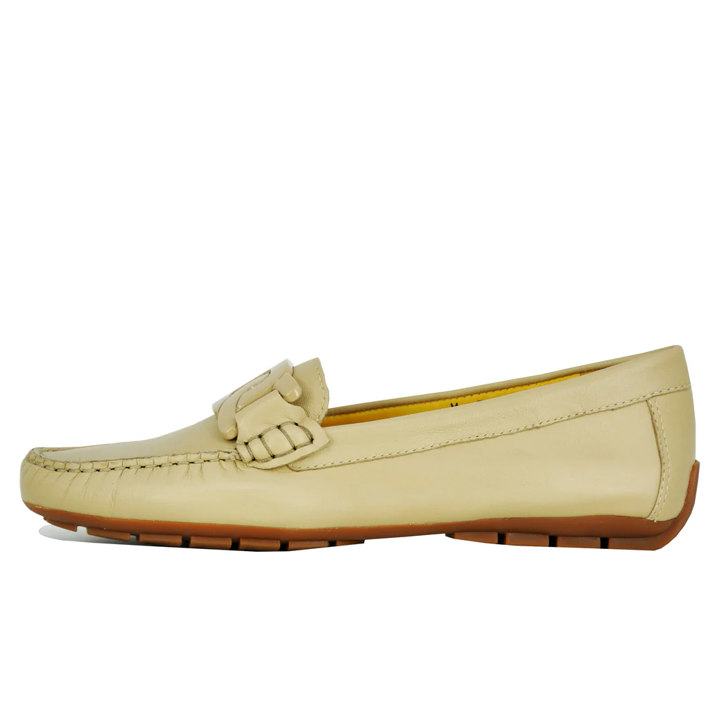Aiker Leather Closed Flat Moc - Image 4